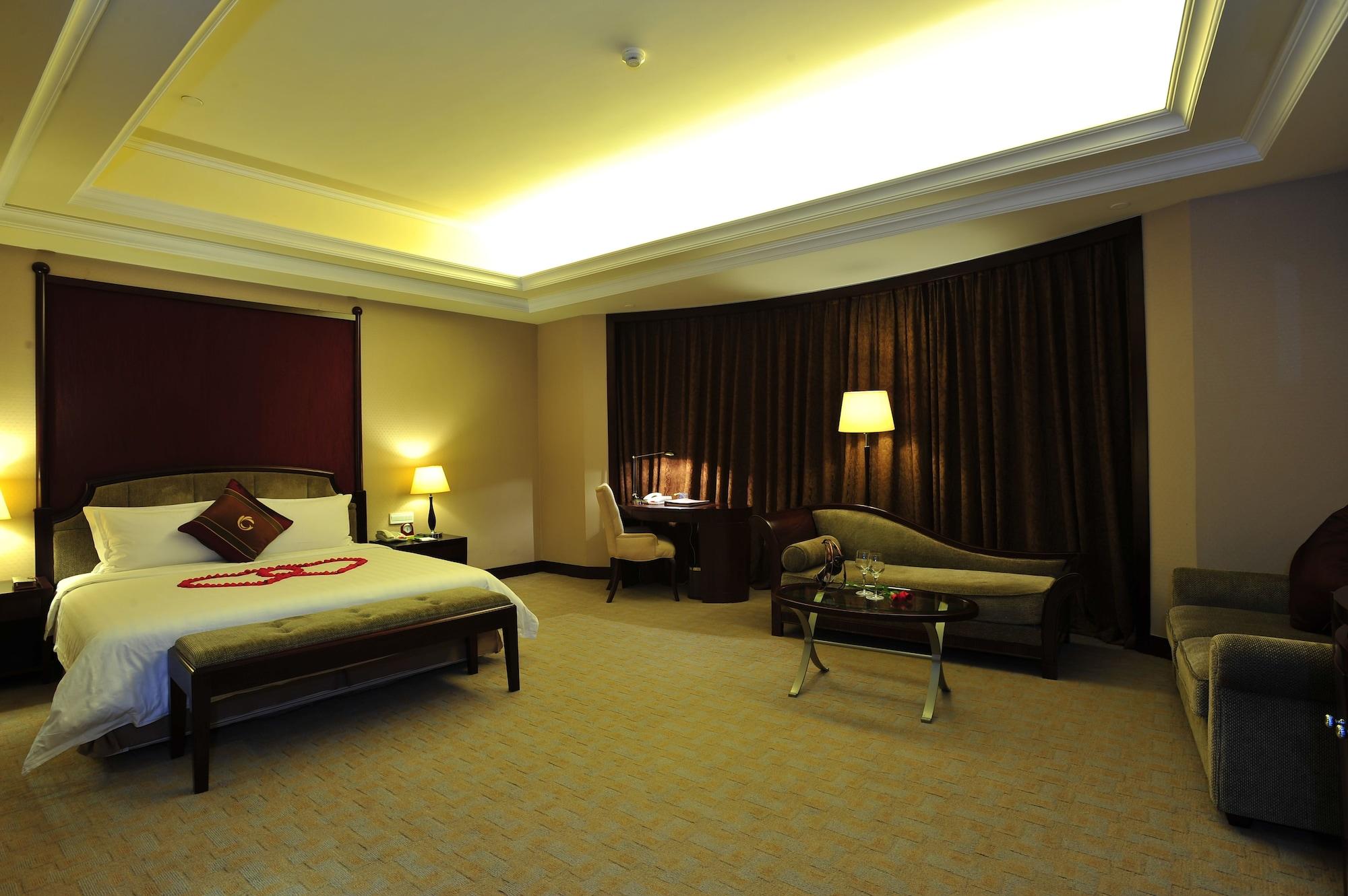 The Royal Marina Plaza Hotel Kuangcsou Kültér fotó