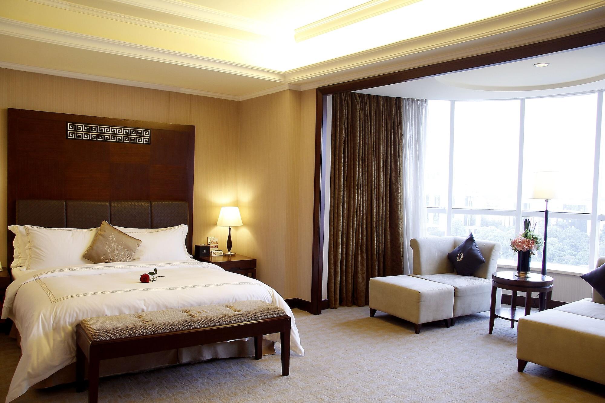 The Royal Marina Plaza Hotel Kuangcsou Kültér fotó