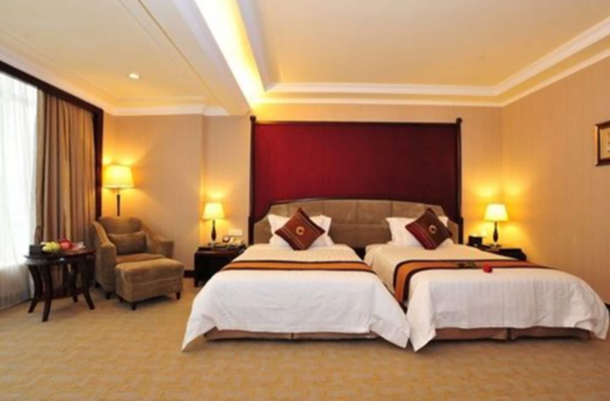 The Royal Marina Plaza Hotel Kuangcsou Kültér fotó