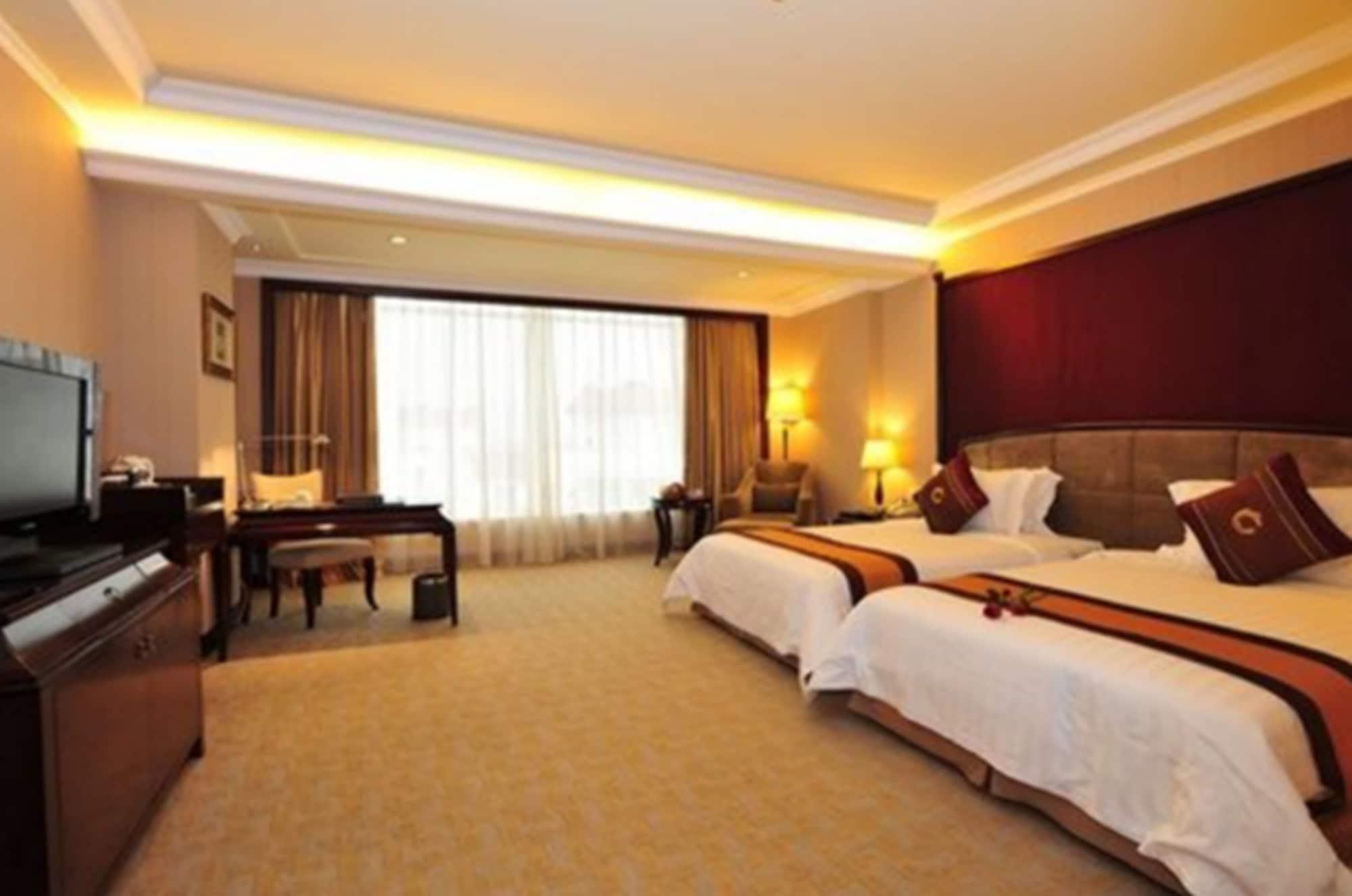 The Royal Marina Plaza Hotel Kuangcsou Kültér fotó