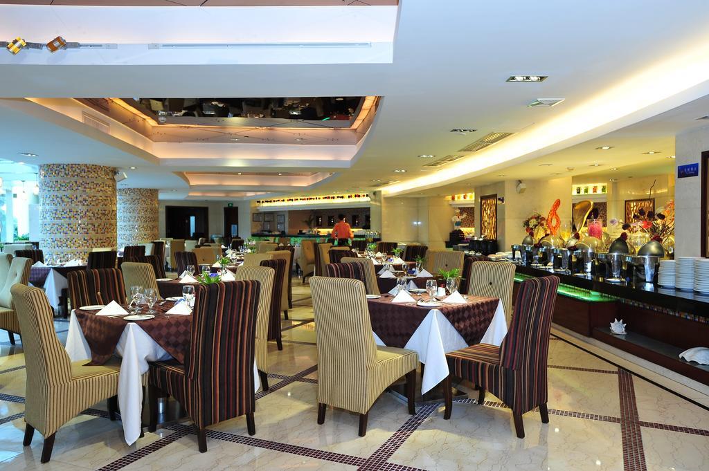 The Royal Marina Plaza Hotel Kuangcsou Kültér fotó