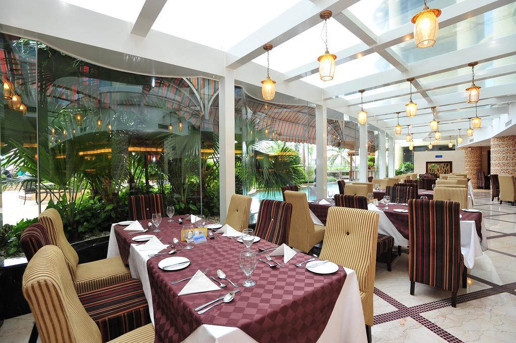 The Royal Marina Plaza Hotel Kuangcsou Kültér fotó