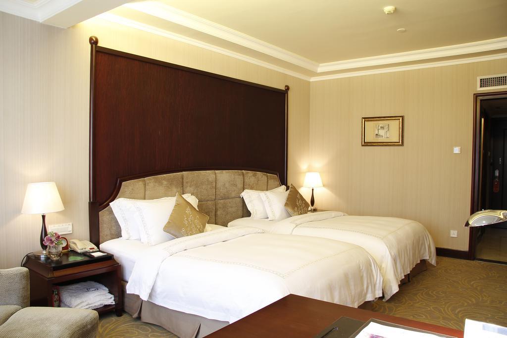 The Royal Marina Plaza Hotel Kuangcsou Kültér fotó