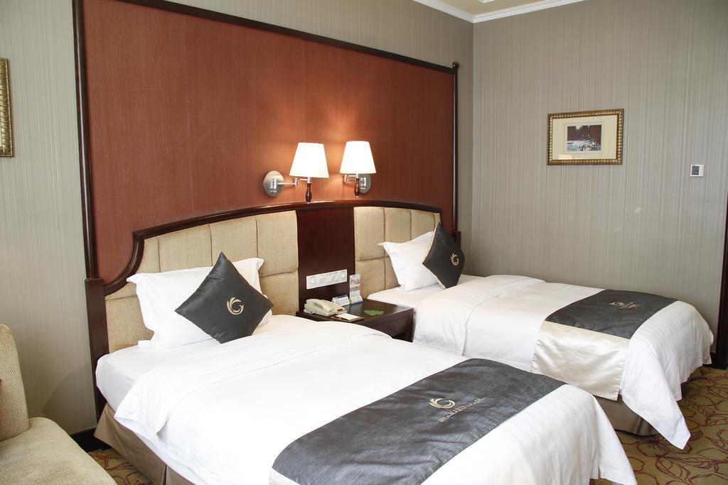 The Royal Marina Plaza Hotel Kuangcsou Kültér fotó