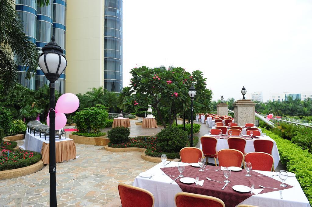 The Royal Marina Plaza Hotel Kuangcsou Kültér fotó