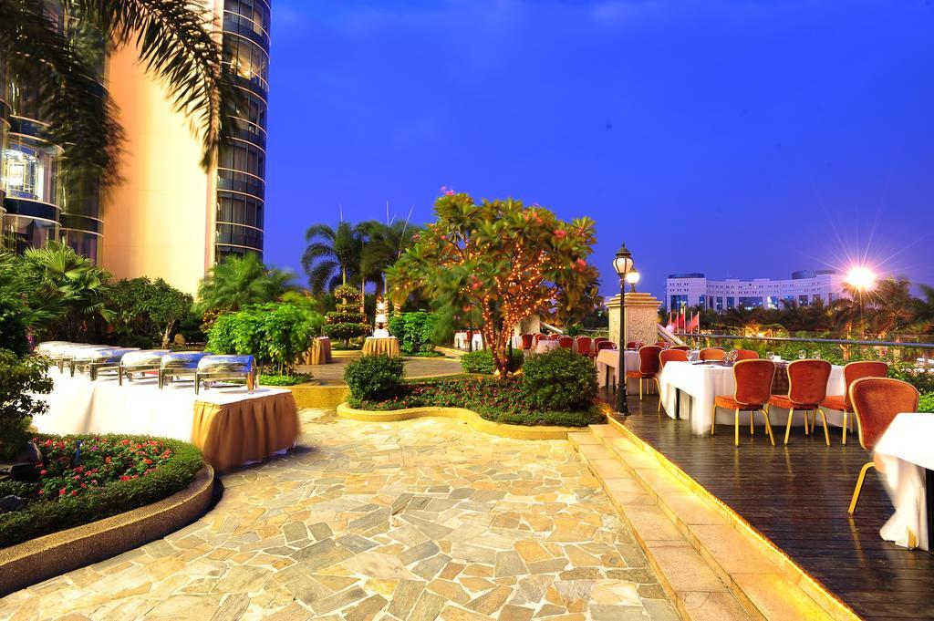 The Royal Marina Plaza Hotel Kuangcsou Kültér fotó