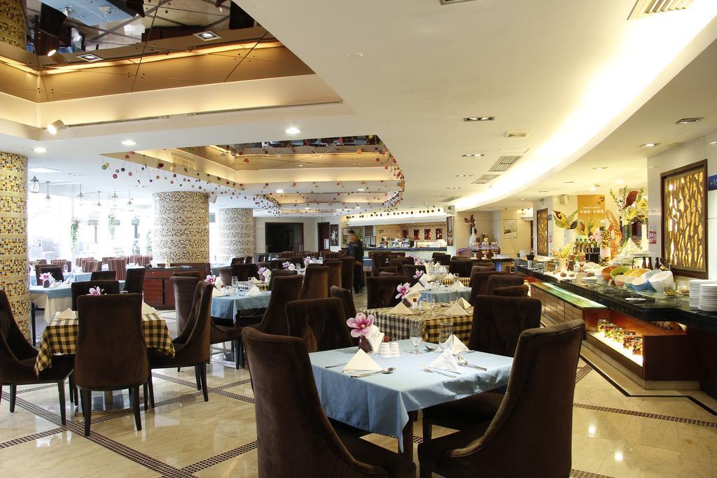 The Royal Marina Plaza Hotel Kuangcsou Kültér fotó