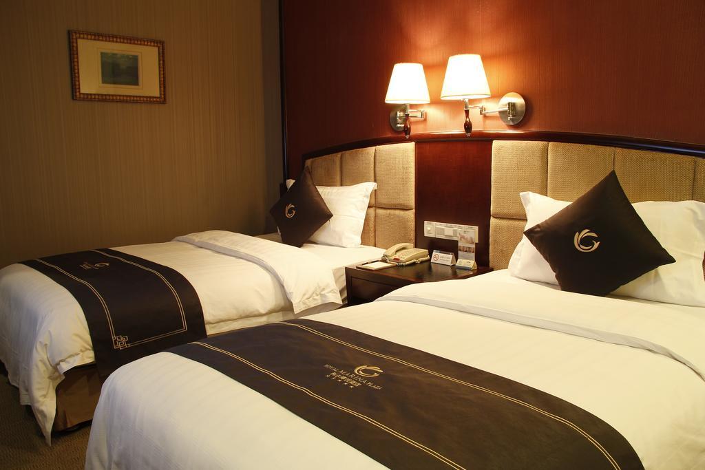 The Royal Marina Plaza Hotel Kuangcsou Kültér fotó