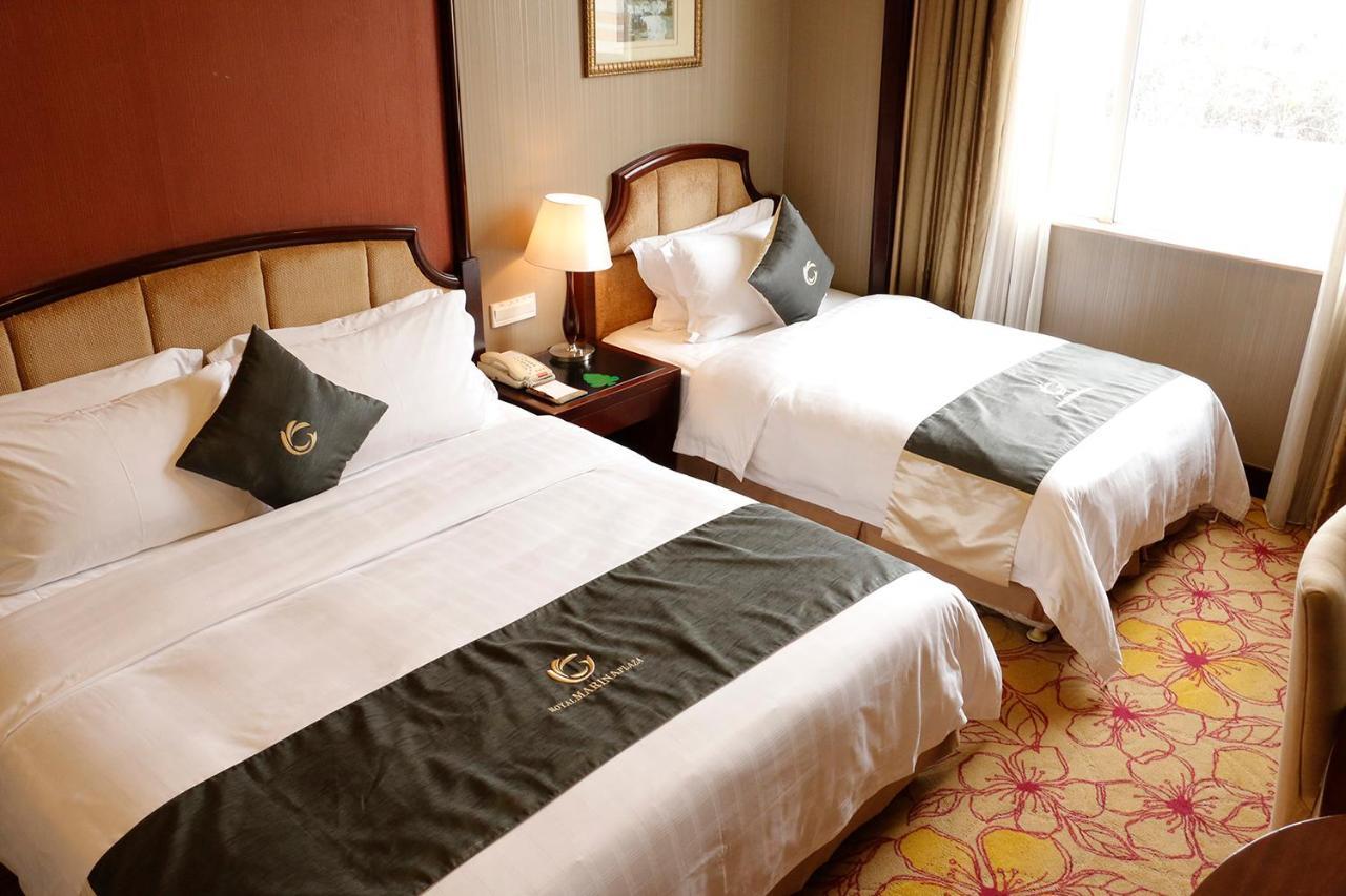 The Royal Marina Plaza Hotel Kuangcsou Kültér fotó